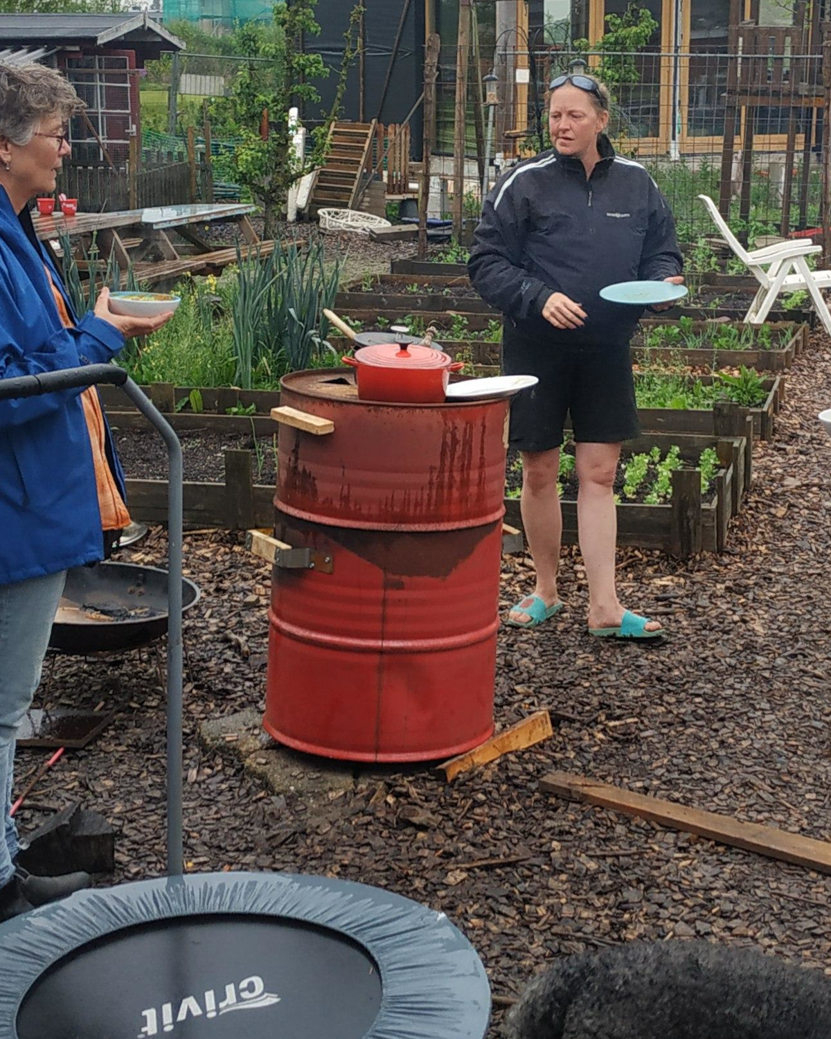 Baffle, lid and oven